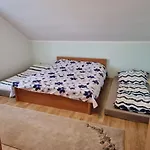 House Osjek Dom wakacyjny *