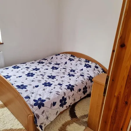 House Osjek בית נופש *